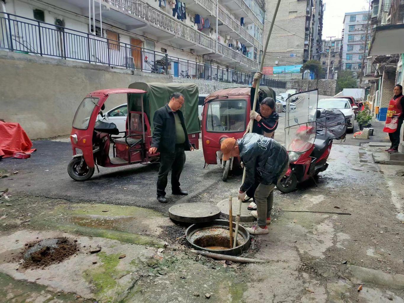 24小时守护:娄底化粪池与隔油池的清洁传奇